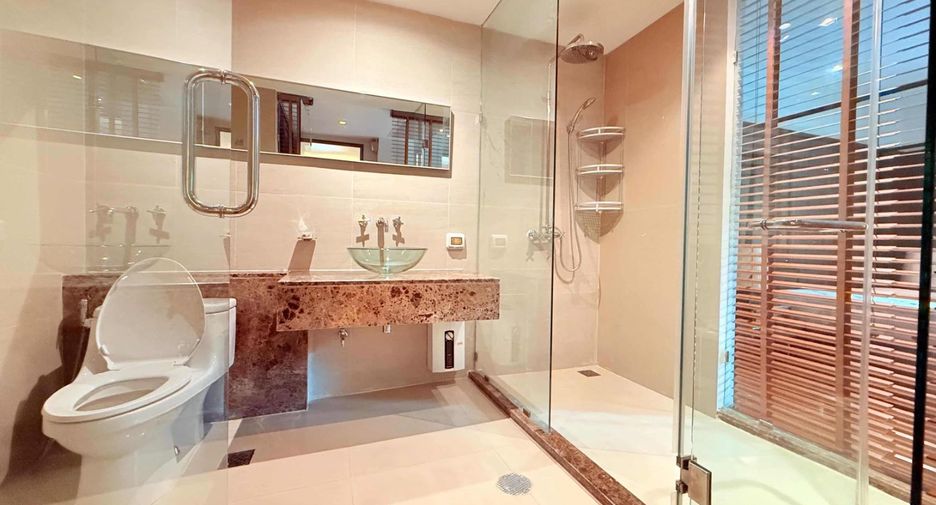 For rent and for sale 4 bedrooms condo in Khlong Toei, Bangkok