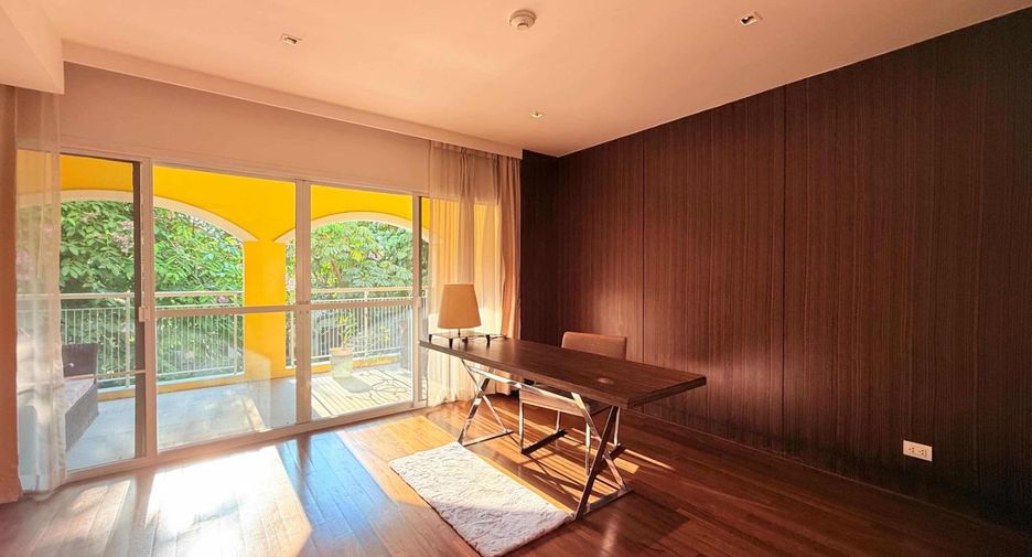 For rent and for sale 4 bedrooms condo in Khlong Toei, Bangkok