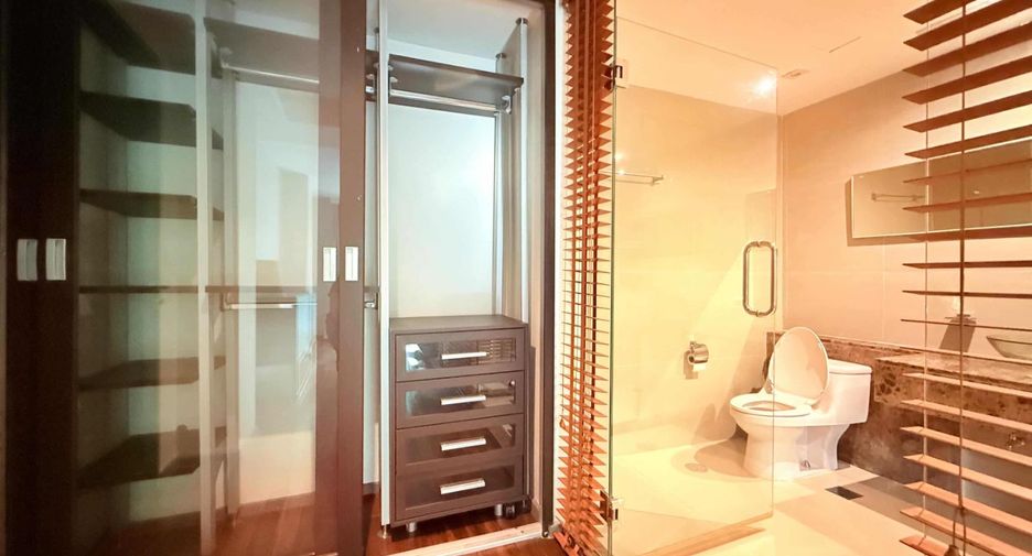 For rent and for sale 4 bedrooms condo in Khlong Toei, Bangkok