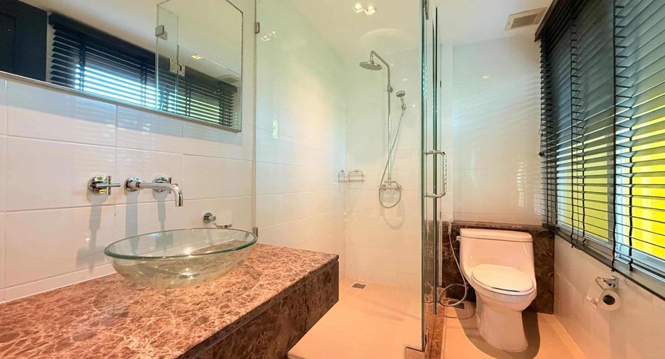 For rent and for sale 4 bedrooms condo in Khlong Toei, Bangkok