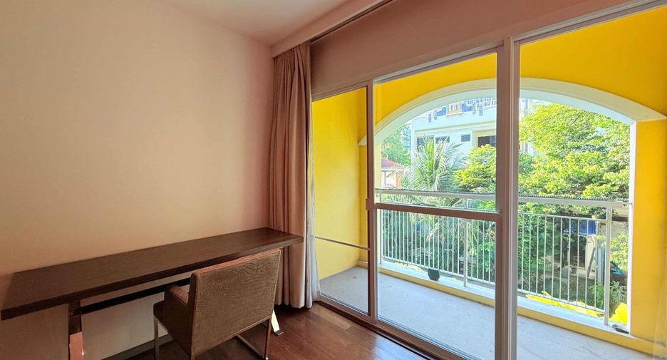 For rent and for sale 4 bedrooms condo in Khlong Toei, Bangkok