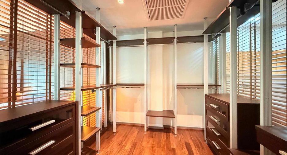 For rent and for sale 4 bedrooms condo in Khlong Toei, Bangkok