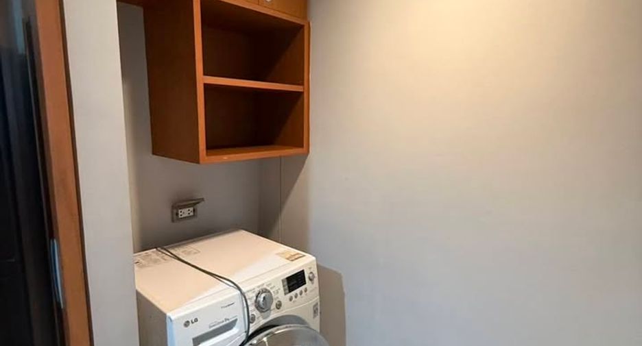 Аренда 2 спальни кондо в Кхлонг Сан, Бангкок