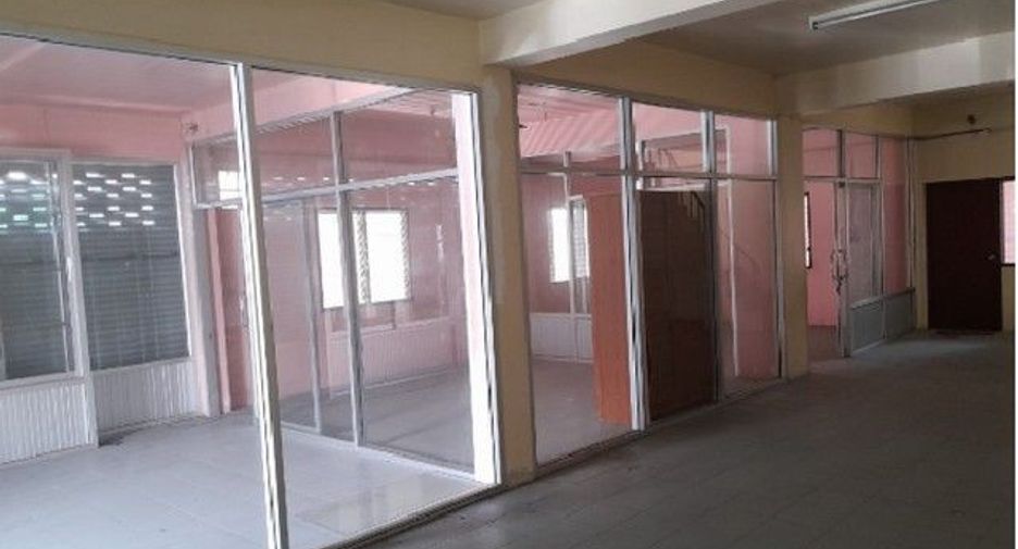 For sale 3 bedrooms townhouse in Ban Bueng, Chonburi