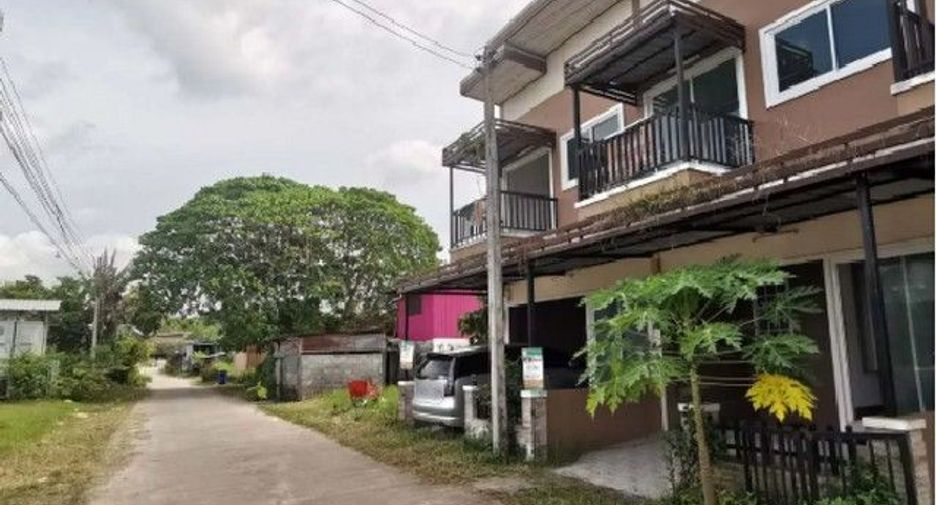 出售 2 卧室 联排别墅 在 Phrom Khiri, Nakhon Si Thammarat