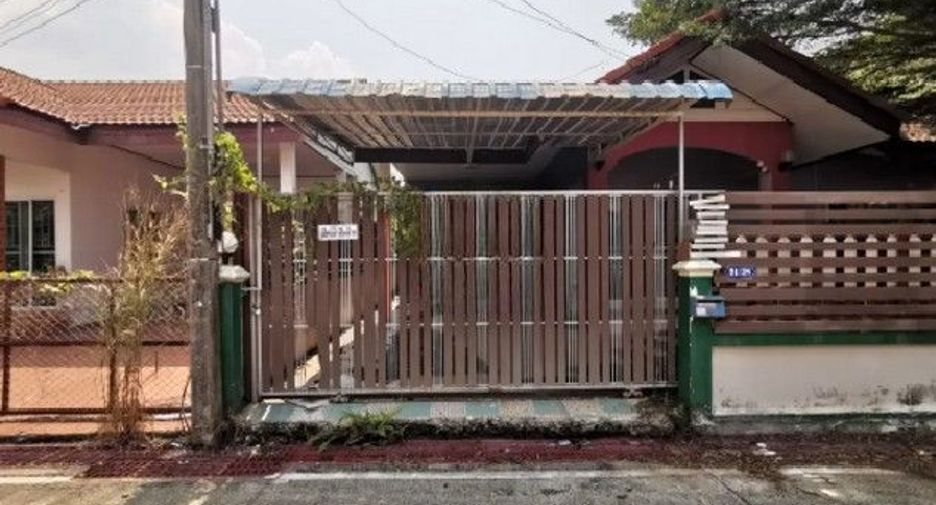 À vendre 2 chambres maison à Ban Bueng, Chonburi
