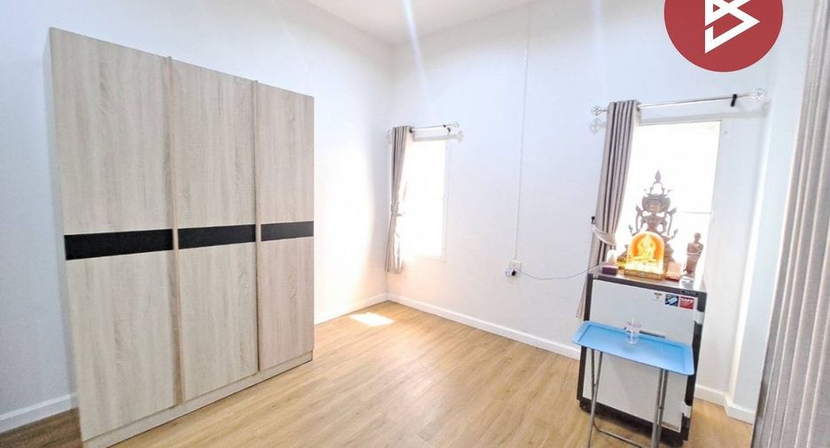 For sale 3 bedrooms house in Mueang Nakhon Sawan, Nakhon Sawan