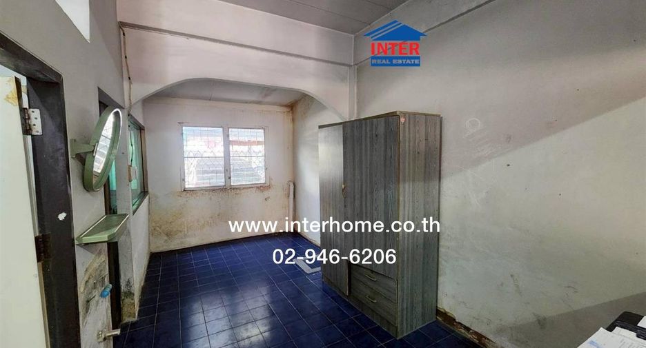 For sale 2 bedrooms townhouse in Bangkok Noi, Bangkok