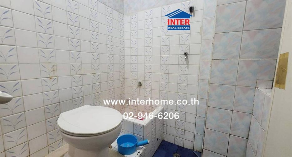 For sale 2 bedrooms townhouse in Bangkok Noi, Bangkok