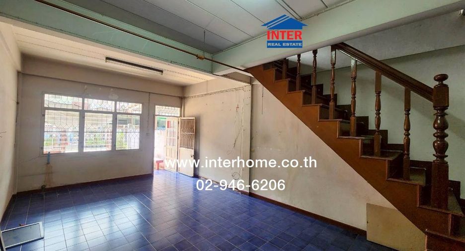 For sale 2 bedrooms townhouse in Bangkok Noi, Bangkok