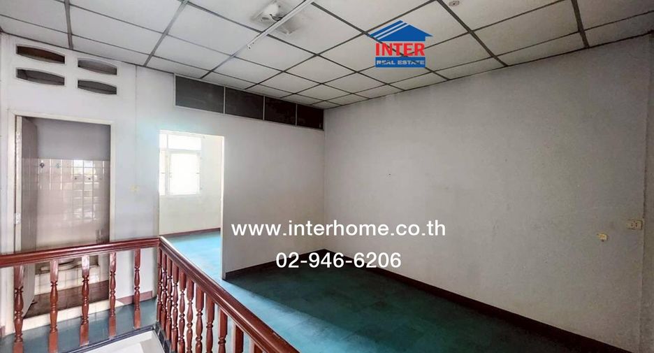 For sale 2 bedrooms townhouse in Bangkok Noi, Bangkok