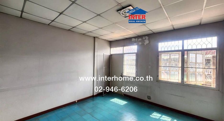 For sale 2 bedrooms townhouse in Bangkok Noi, Bangkok
