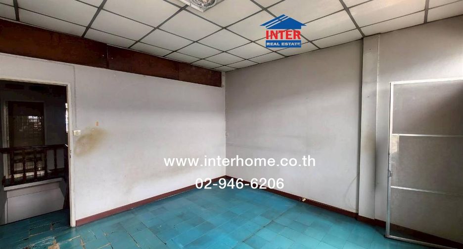 For sale 2 bedrooms townhouse in Bangkok Noi, Bangkok