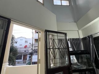 For rent 3 bedrooms house in Phaya Thai, Bangkok