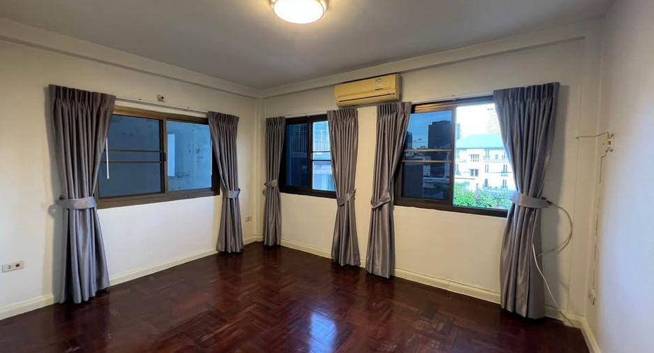 出租 3 卧室 独立屋 在 Phaya Thai, 曼谷