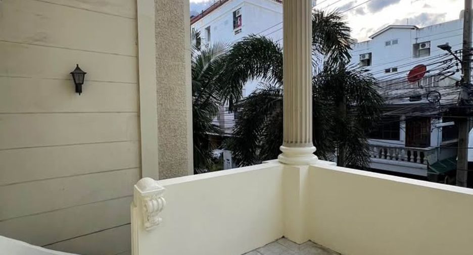 出租 3 卧室 独立屋 在 Phaya Thai, 曼谷