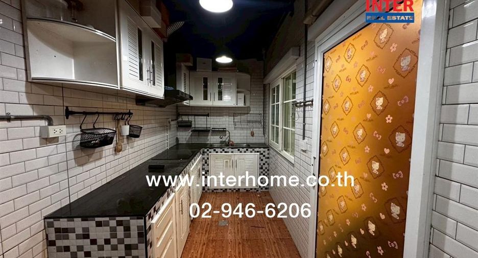 For sale 4 bedrooms townhouse in Bueng Kum, Bangkok