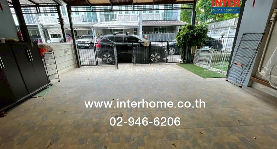 For sale 4 bedrooms townhouse in Bueng Kum, Bangkok
