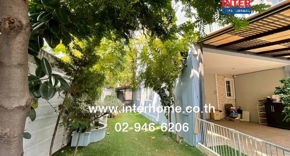 For sale 4 bedrooms townhouse in Bueng Kum, Bangkok