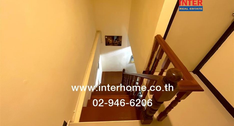 Casa adosada en venta de 2 habitaciones en Bang Bo, Samut Prakan