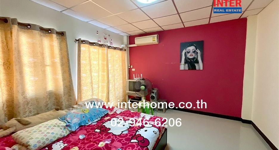Casa adosada en venta de 2 habitaciones en Bang Bo, Samut Prakan