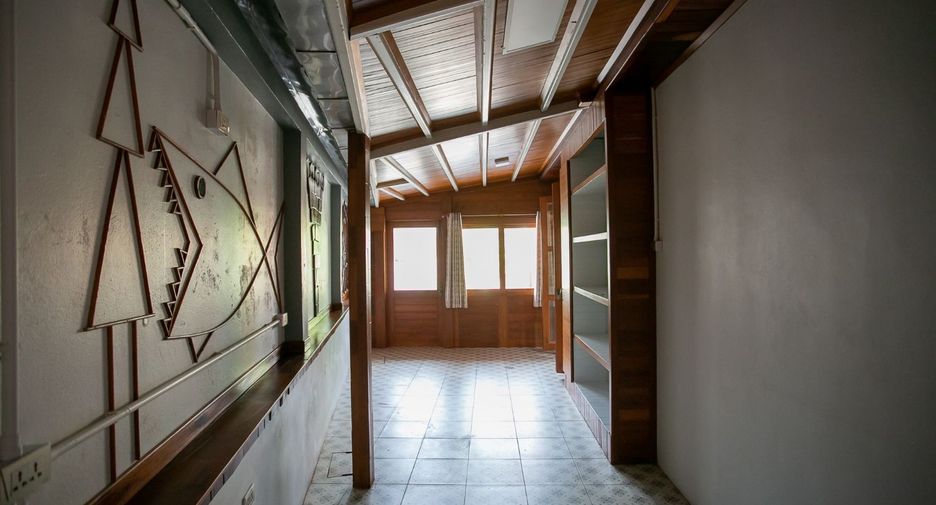 For rent and for sale 3 bedrooms house in Huai Khwang, Bangkok