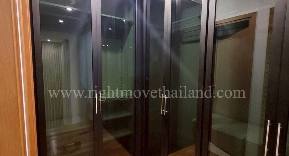 À louer et à vendre 1 chambre condo à Khlong Toei, Bangkok