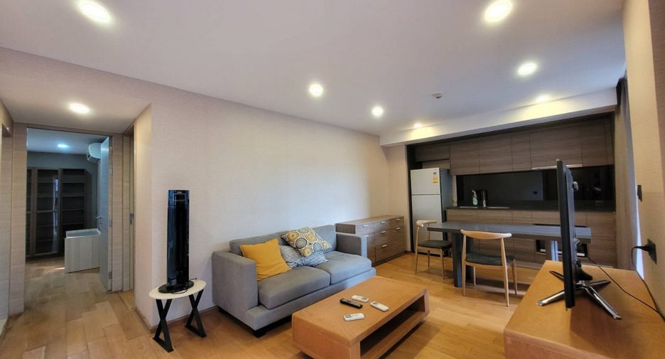 For rent 2 bedrooms condo in Pathum Wan, Bangkok