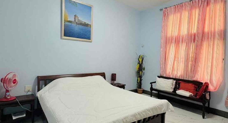出租 4 卧室 别墅 在 Bang Lamung, Chon Buri