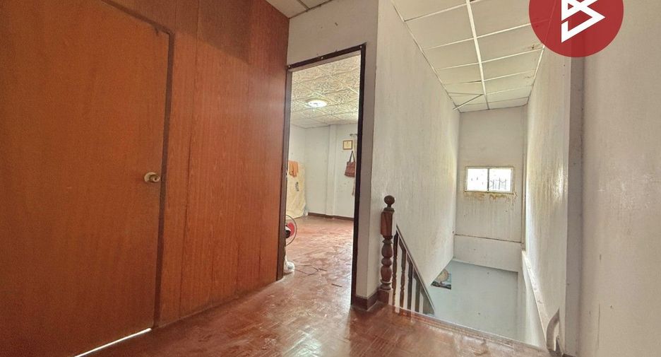 For sale 2 bedrooms townhouse in Krathum Baen, Samut Sakhon