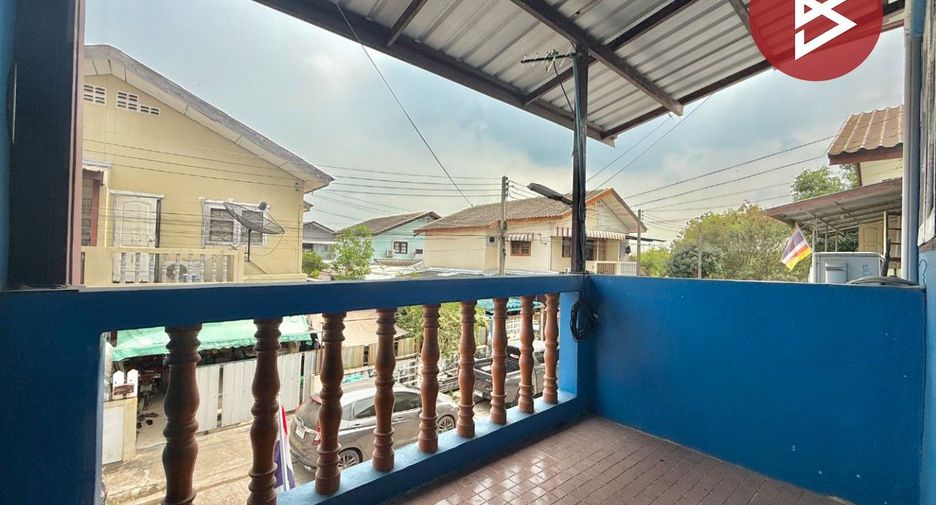 For sale 2 bedrooms townhouse in Krathum Baen, Samut Sakhon