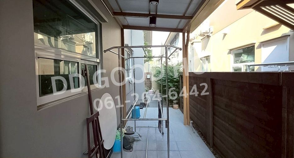 For sale 3 bedrooms house in Mueang Pathum Thani, Pathum Thani