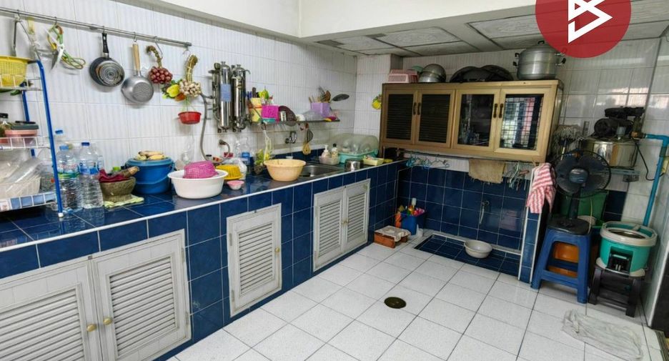 For sale 4 bedrooms retail Space in Bang Khun Thian, Bangkok