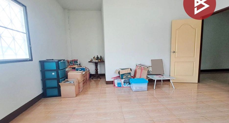 For sale 2 bedrooms townhouse in Mueang Prachinburi, Prachin Buri