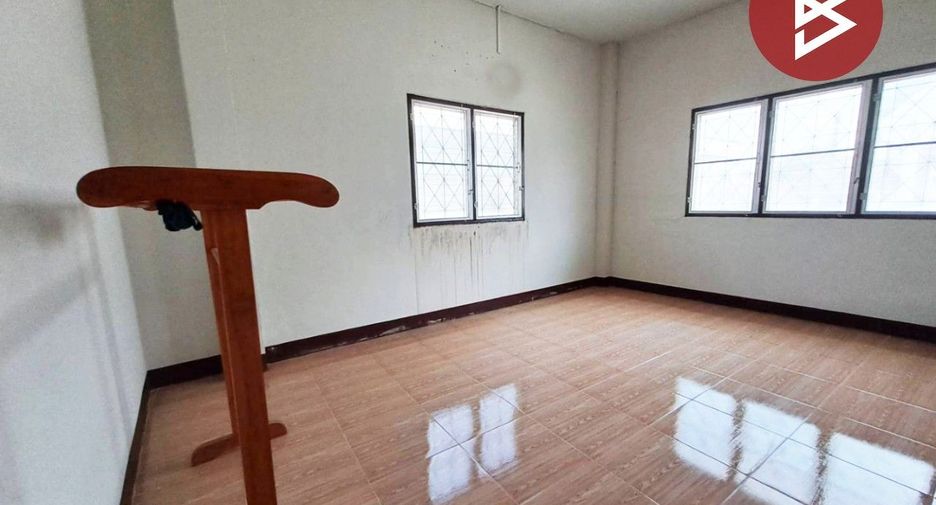 For sale 2 bedrooms townhouse in Mueang Prachinburi, Prachin Buri