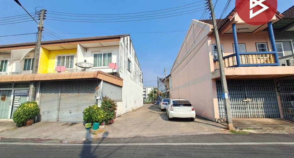 For sale 2 bedrooms townhouse in Mueang Prachinburi, Prachin Buri
