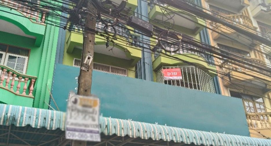 For sale 8 bedrooms retail Space in Bang Khae, Bangkok