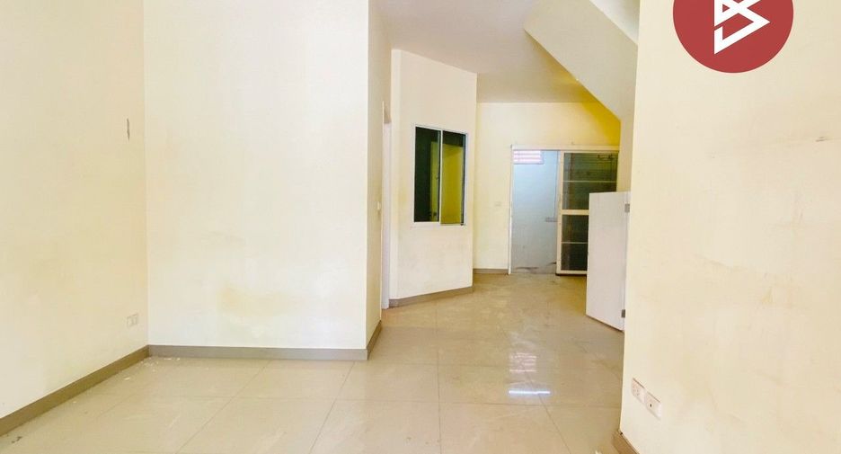 For sale 3 bedrooms townhouse in Bang Khun Thian, Bangkok
