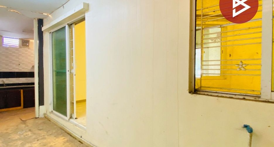 For sale 3 bedrooms townhouse in Bang Khun Thian, Bangkok