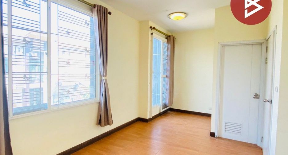 For sale 3 bedrooms townhouse in Bang Khun Thian, Bangkok