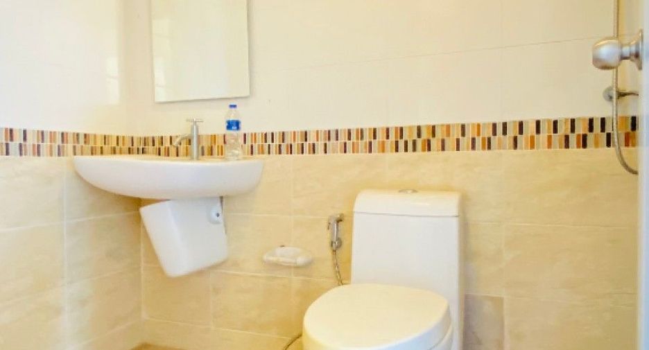 For sale 3 bedrooms townhouse in Bang Khun Thian, Bangkok