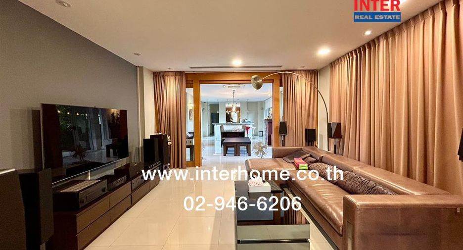 For sale 9 bedrooms house in Lak Si, Bangkok
