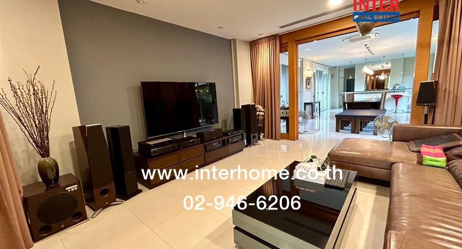For sale 9 bedrooms house in Lak Si, Bangkok