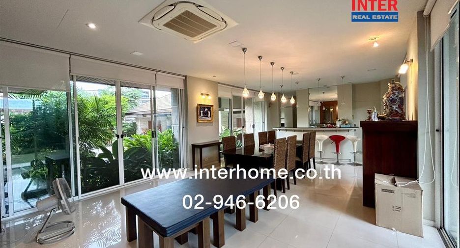For sale 9 bedrooms house in Lak Si, Bangkok