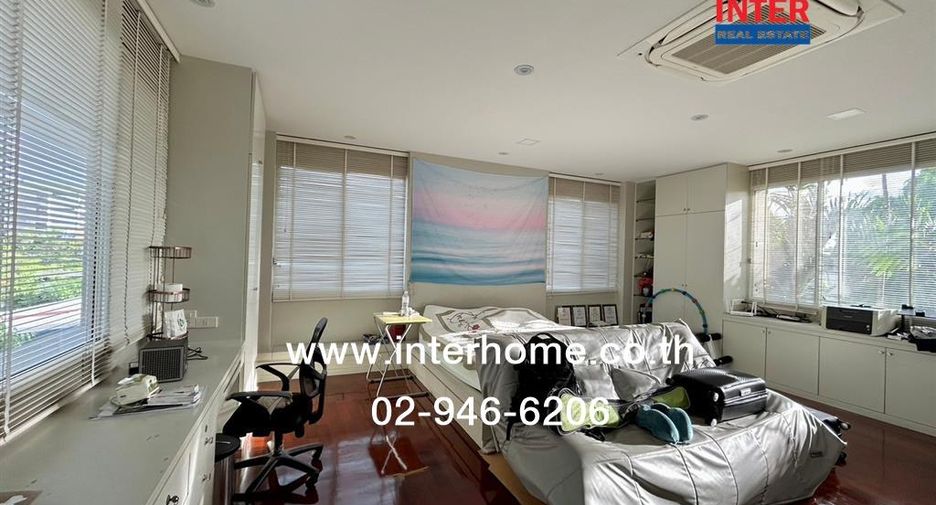 For sale 9 bedrooms house in Lak Si, Bangkok