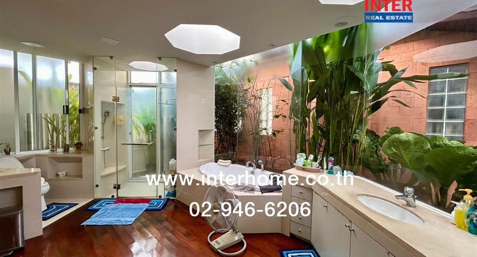 For sale 9 bedrooms house in Lak Si, Bangkok
