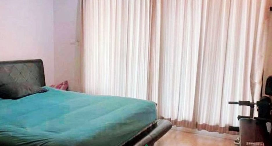 For sale 3 bedrooms townhouse in Bang Khae, Bangkok
