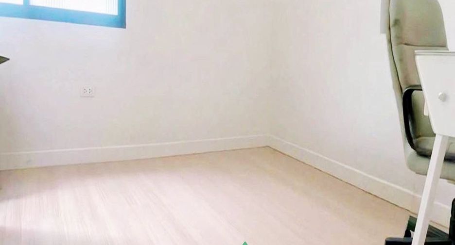 For sale 3 bedrooms townhouse in Bang Khae, Bangkok