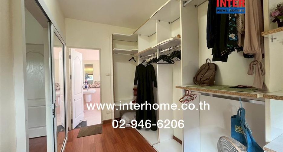 For sale 3 bedrooms house in Lat Krabang, Bangkok