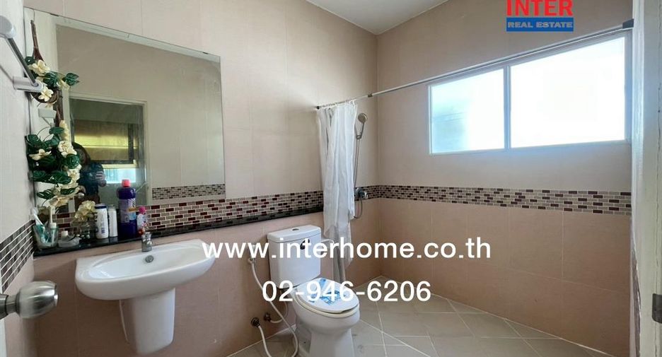 For sale 3 bedrooms house in Lat Krabang, Bangkok
